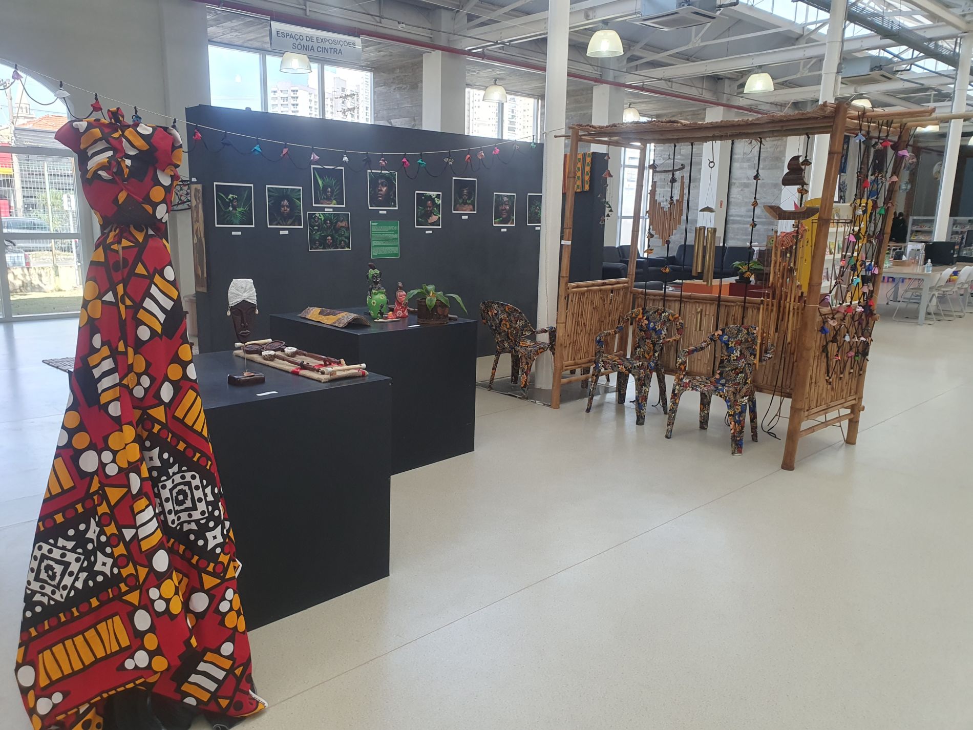 Duas exposições movimentam espaços da Biblioteca