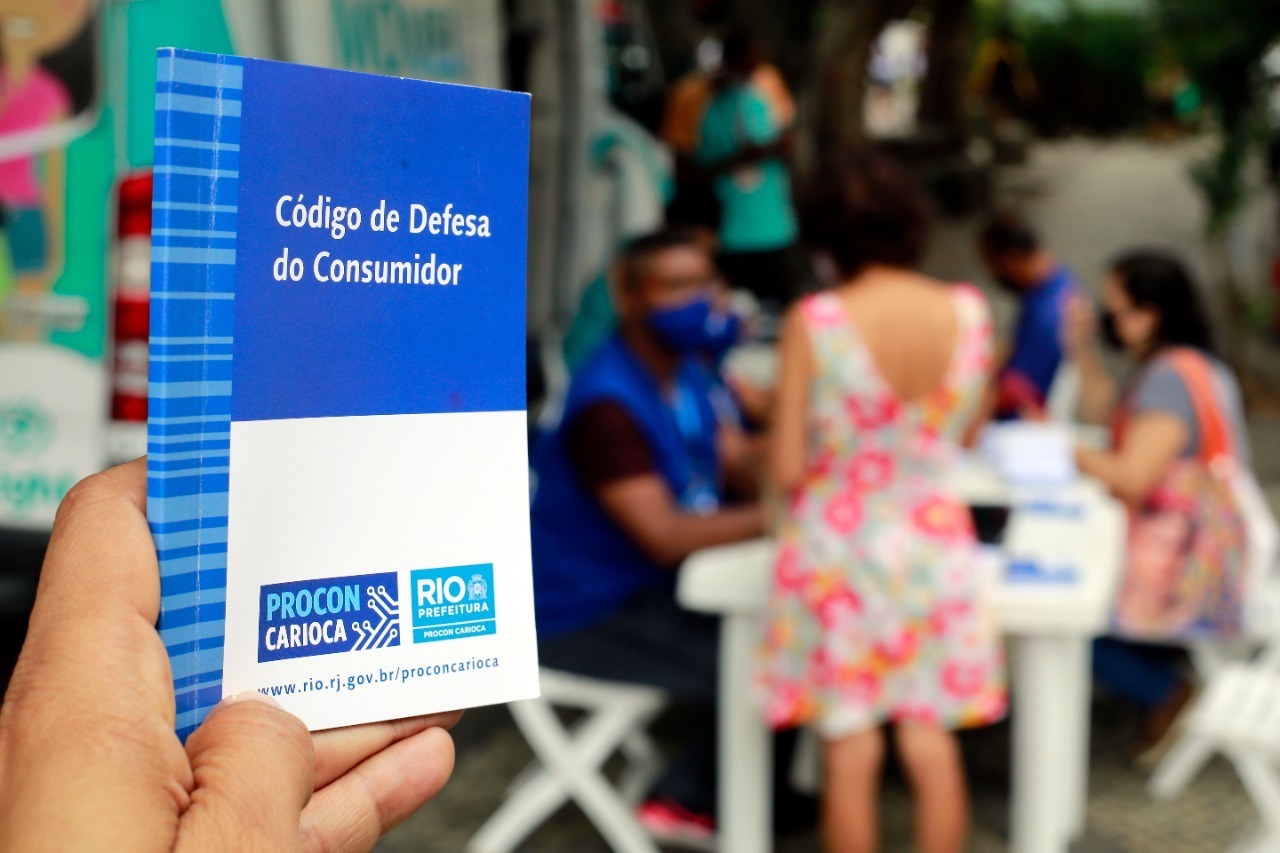 Procon Carioca notifica Uber e 99 sobre uso de ar-condicionado nas viagens e cobranças abusivas feitas por motoristas - Prefeitura da Cidade do Rio de Janeiro