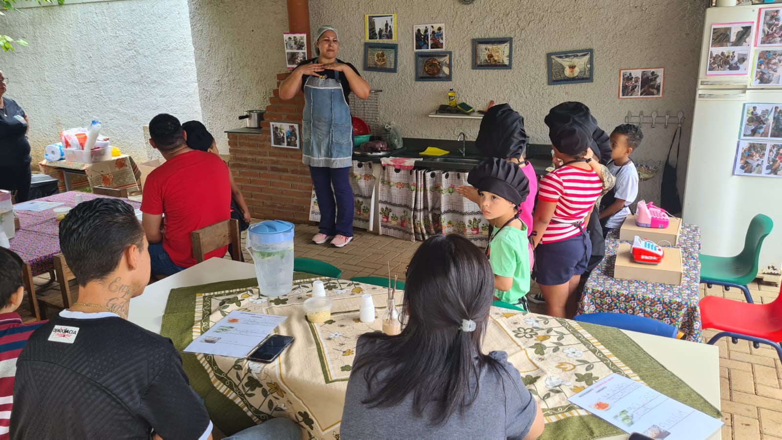 EMEB Aparecida Bernardi do Amaral reúne famílias para brincadeiras