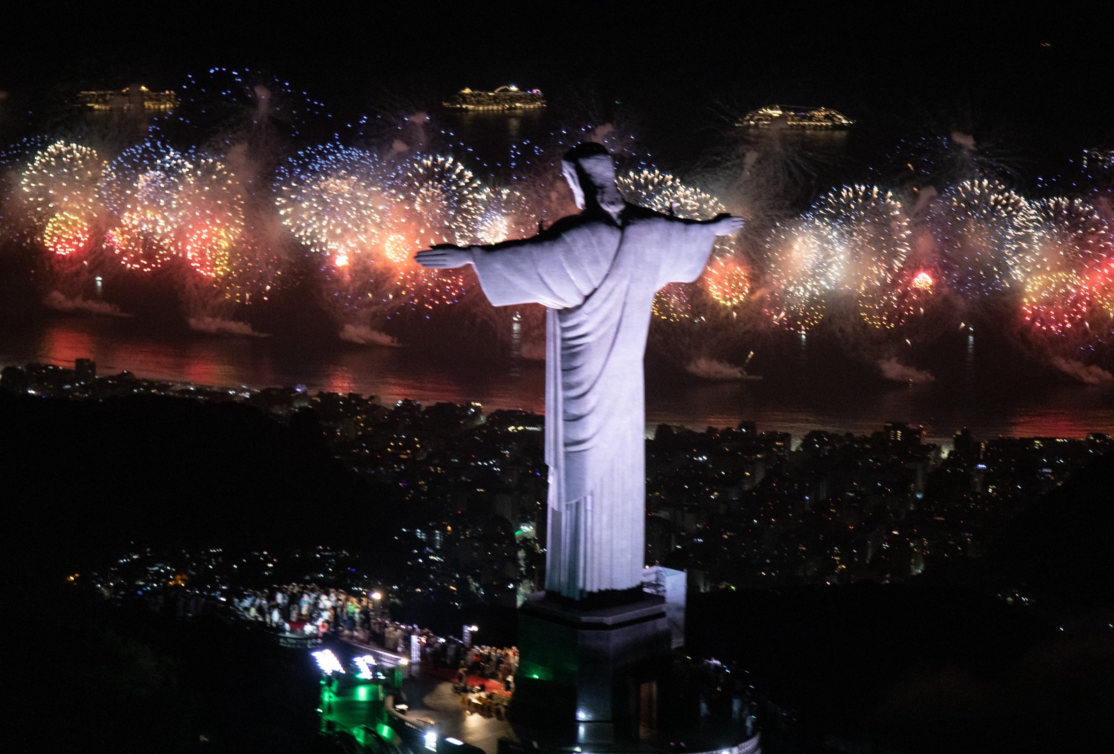 Réveillon 2024: Riotur apresenta as atrações para os dois palcos da praia de Copacabana - Prefeitura da Cidade do Rio de Janeiro