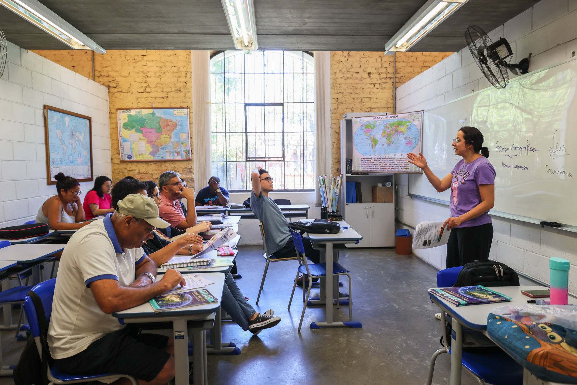 Volta às aulas da Educação de Jovens e Adultos (EJA) é marcada por histórias de superação